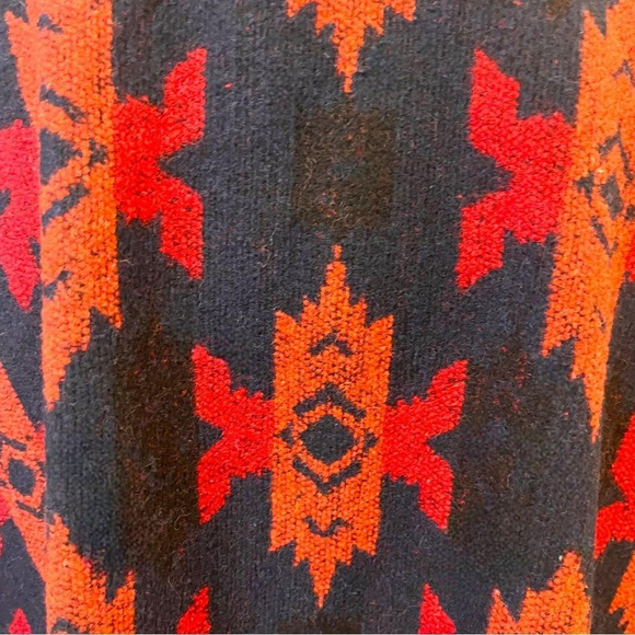 Heritage-Inspired Heavyweight Vintage 80s Wool Poncho – Red Geometric Pattern - Picture 8 of 8